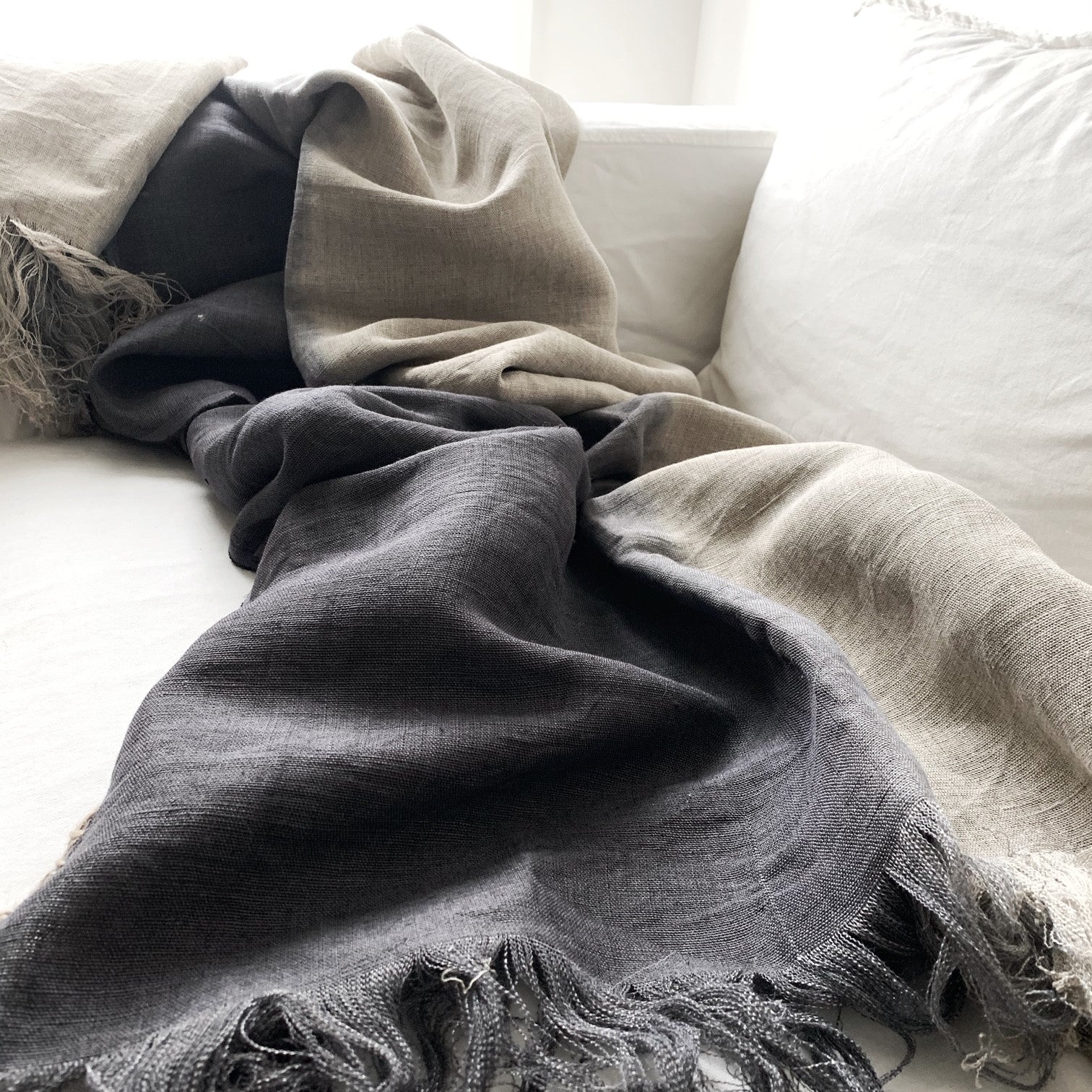 Throw- Ombre- Thick Linen-Charcoal